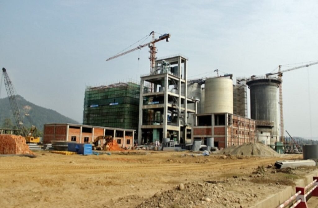 सिमेन्ट उद्योग कच्चा पदार्थ मिलाउन समस्यामा परेका छन्