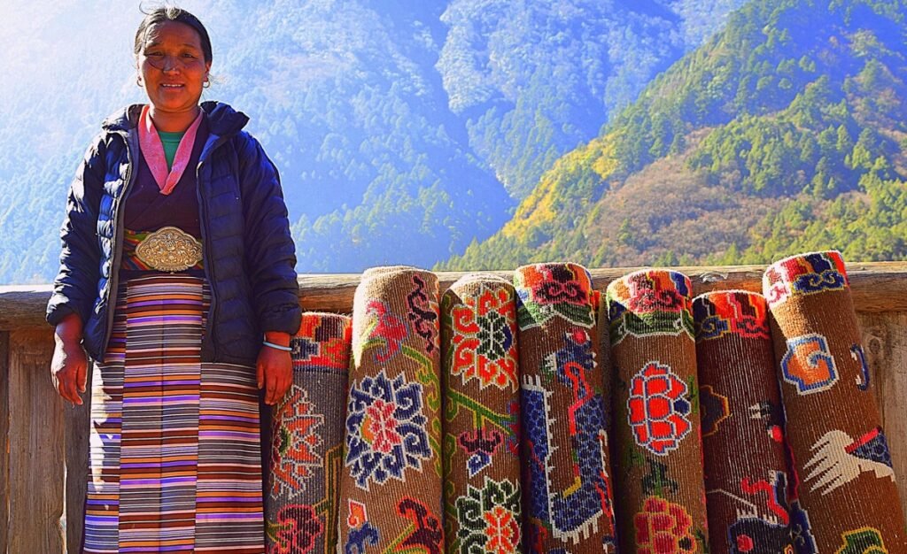 ओलाङचुङ गोलाको स्थानीय रूपमा बुनेका कार्पेटहरूको ठूलो माग छ