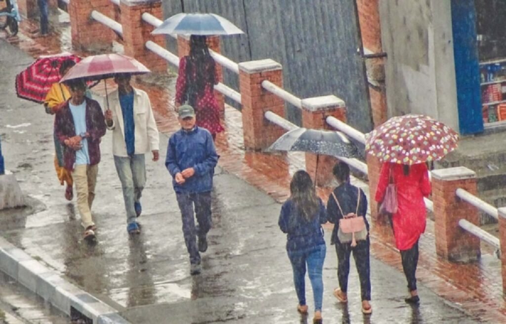 तराईमा हावाहुरी आउन सक्छ, चारै प्रदेशमा असाधारण रूपमा भारी वर्षा हुन सक्छ