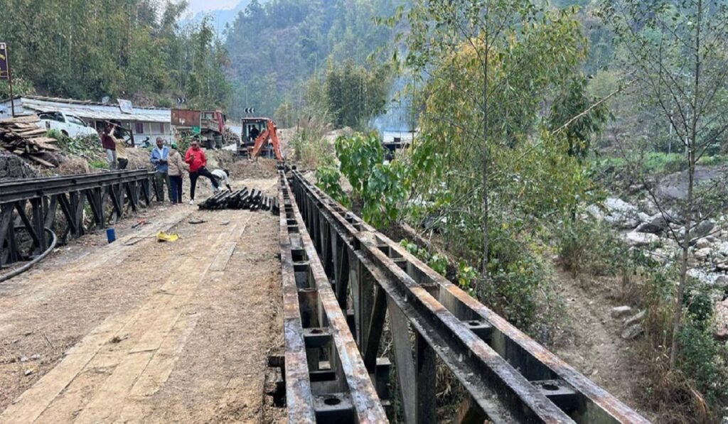 इलाममा, पुवा नदीमा बेली ब्रिज सम्पन्न भयो