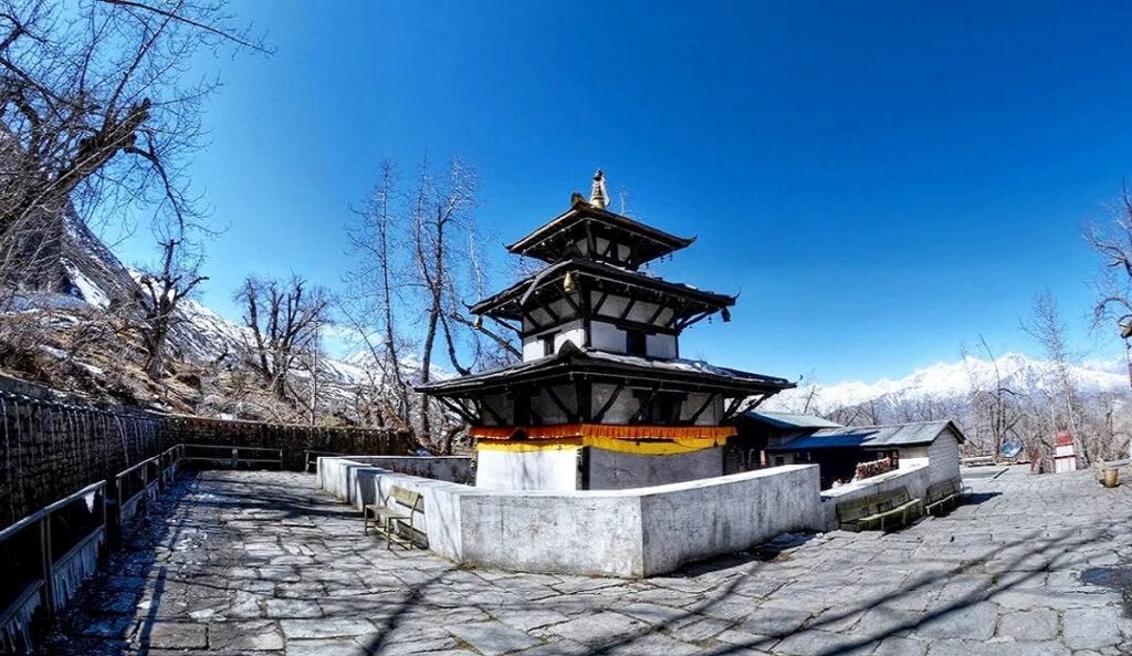 मुक्तिनाथ मन्दिर तीर्थयात्रीका लागि आवश्यक सुविधाहरूले सुसज्जित छ