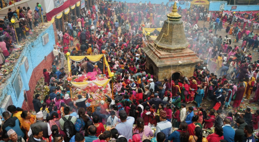 मातातिर्थमा हजारौंले बितेका आमाहरूलाई श्रद्धाञ्जली अर्पण गर्न भेला भए