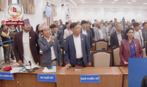 प्रतिपक्षका सांसदहरूले संसदमा अनुपस्थित भएकोमा प्रधानमन्त्री बालेनको राजीनामा माग गरे