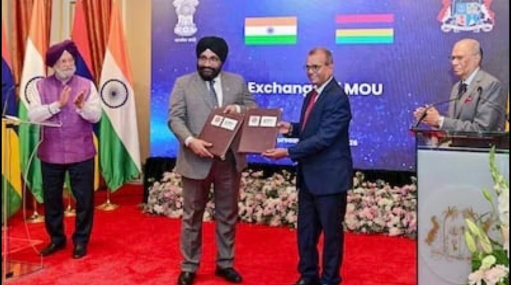 नेपाल र भुटानपछि अब मौरिससलाई पनि भारतले इन्धन आपूर्ति गर्ने इन्डियन आयल र मौरिससबीच ५ वर्षे सम्झौता