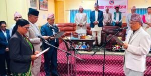 लुम्बिनी सरकारका तीन मन्त्रीले लिए शपथ