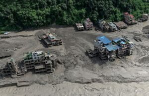 भोटेकोशी बाढी : मृतकको संख्या ९५ पुग्यो