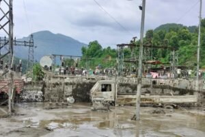 बाढी प्रभावित नुवाकोटमा विद्युत् आपूर्ति सुचारु