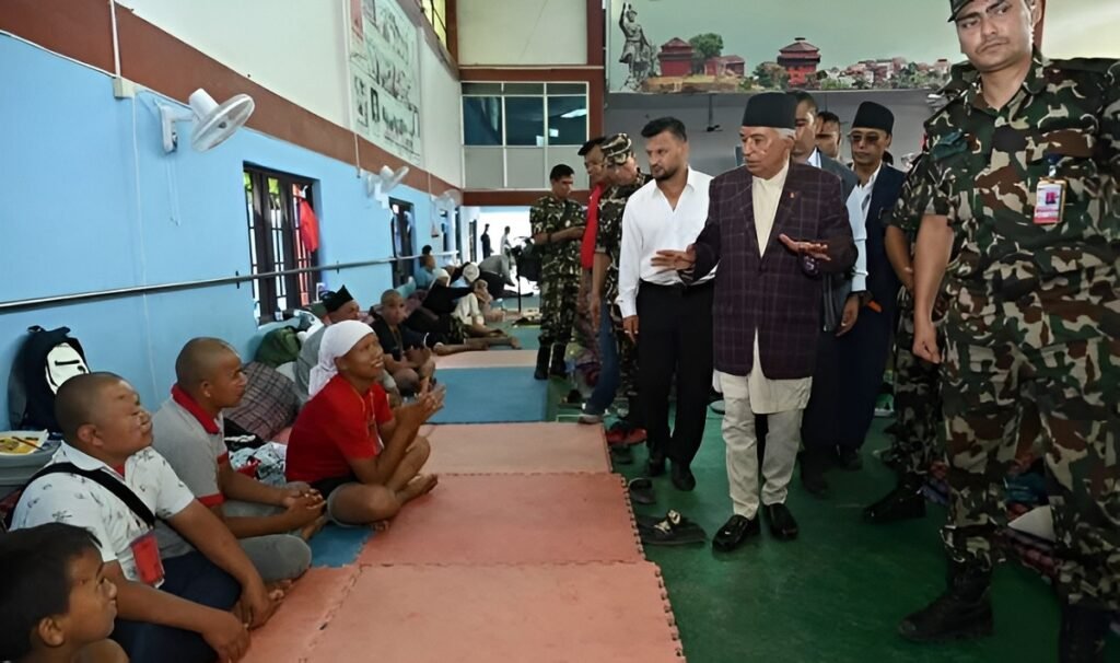 राष्ट्रपति पौडेल बाढी प्रभावित क्षेत्रमा