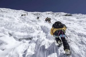 शरद ऋतुमा ६९ देशका ६४८ आरोहीले पाए हिमाल आरोहण अनुमति
