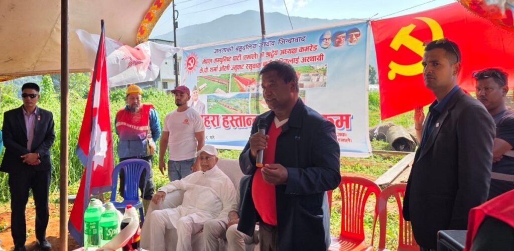 बाढी पीडितका लागि निर्मित आवास हस्तान्तरण