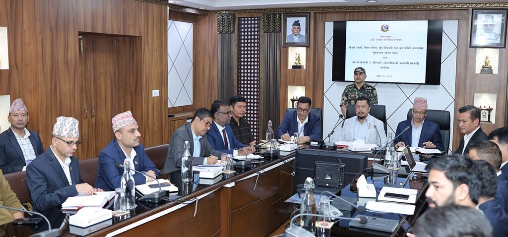 विद्युत् व्यापारमा निजी क्षेत्रलाई पनि प्रवेश गराइने